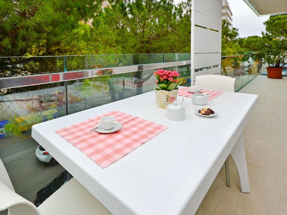 Apartment Fiore-2 By Interhome Lignano Sabbiadoro Eksteriør bilde